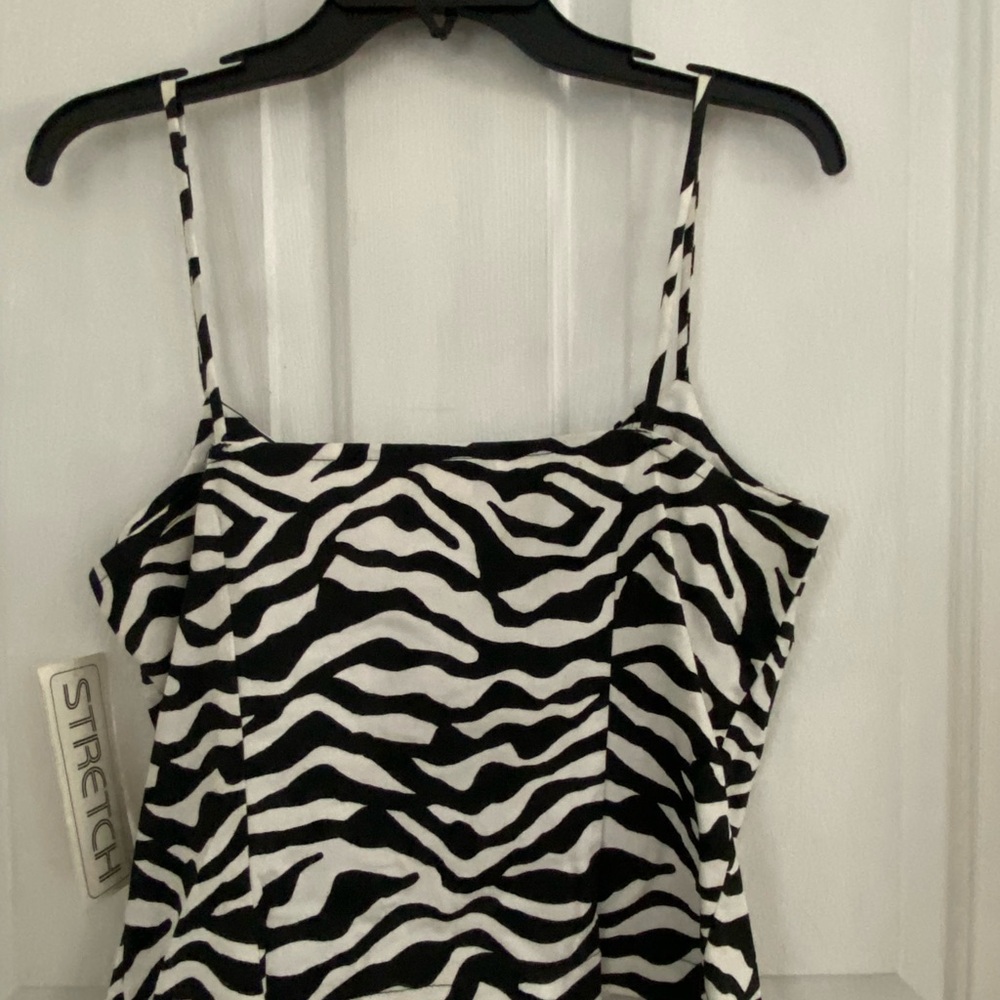 YOUNIQUE Zebra Print Stretch Camisole Top - Picture 2 of 14